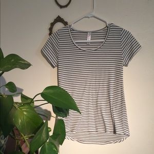 Lularoe black and white top XXS